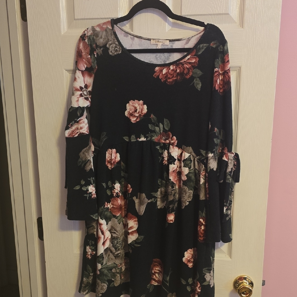 ANDREE BY UNIT Floral Long‎ Sleeve Dress - Black and Pink